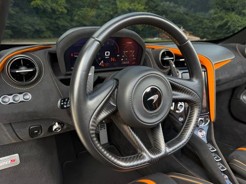 Used 2021 McLaren 720S Performance RWD image 36