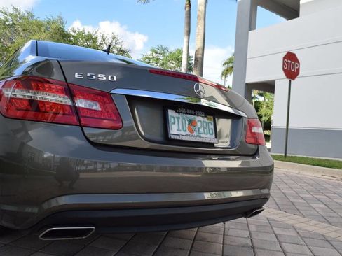 Used 2010 Mercedes-Benz E 550 Coupe image 20