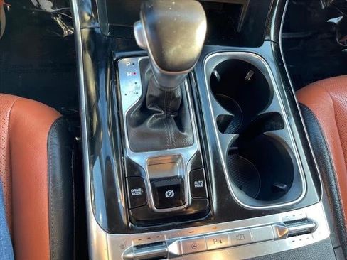 Used 2022 Kia Carnival SX Prestige image 15