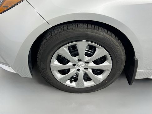 Used 2026 Toyota Corolla LE FWD image 13