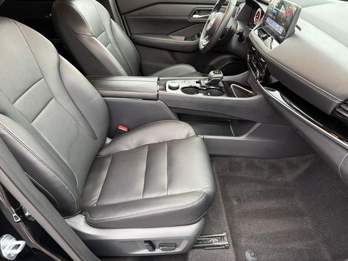 Used 2024 Nissan Rogue SL w/ SL Premium Package image 13