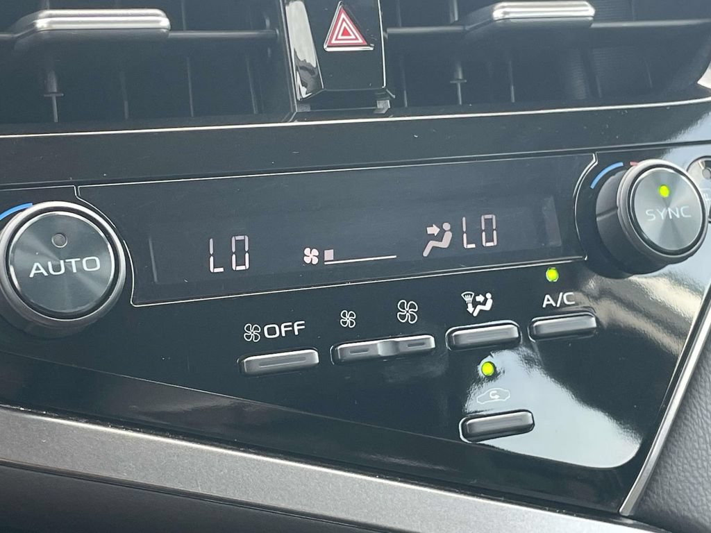 Used 2024 Toyota Camry SE FWD image 29