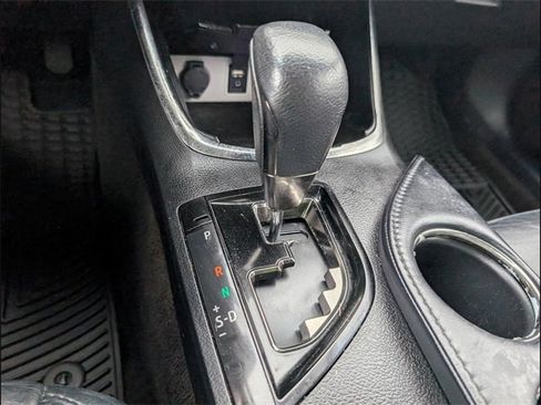 Used 2014 Toyota Avalon XLE Premium image 13