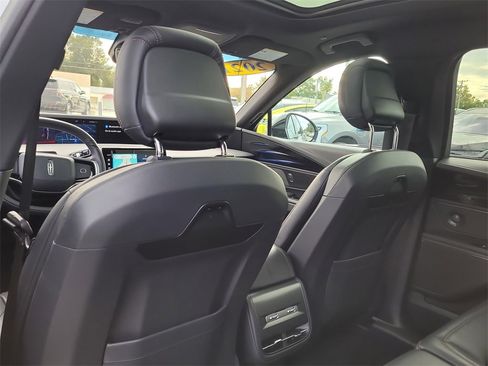 Certified 2024 Lincoln Nautilus Premier w/ Equipment Group 102A image 10