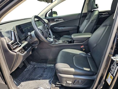 Certified 2025 Kia Sportage EX w/ Premium Package FWD image 18