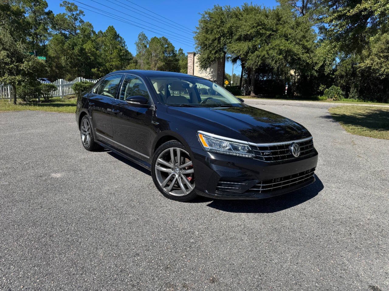 Used 2019 Volkswagen Passat 2.0T SE R-Line FWD image 8