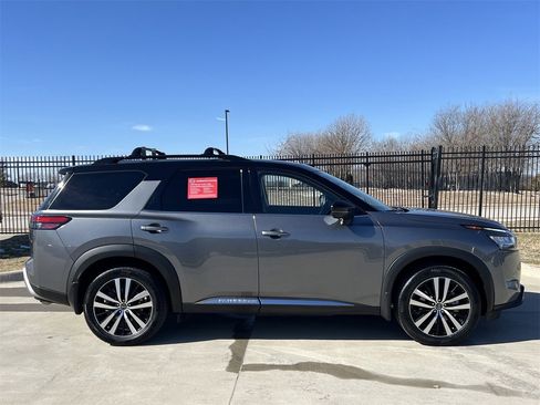 Certified 2023 Nissan Pathfinder Platinum w/ Lighting Package (N92) image 3