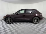 Certified 2025 Porsche Macan image 2