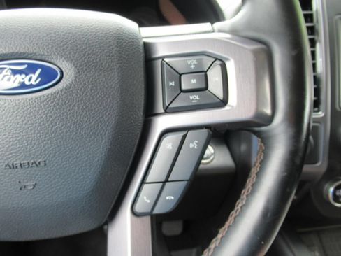 Used 2019 Ford Expedition Platinum AWD/4WD image 25