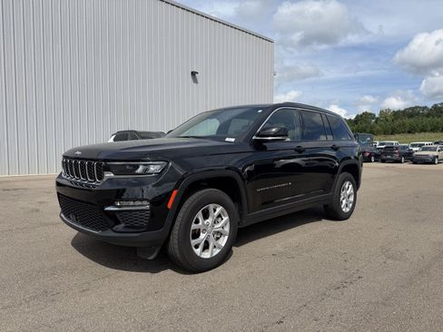 Certified 2023 Jeep Grand Cherokee Limited w/ Trailer Tow Package AWD/4WD image 1