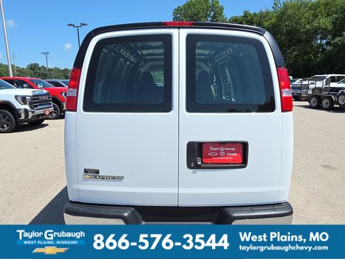 New 2026 Chevrolet Express 3500 w/ Driver Convenience Package RWD image 7