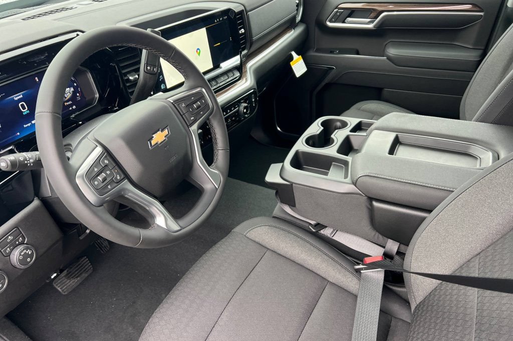 New 2026 Chevrolet Silverado 1500 LT AWD/4WD image 7