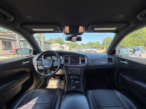 Used 2017 Dodge Charger SXT w/ Plus Group RWD image 20