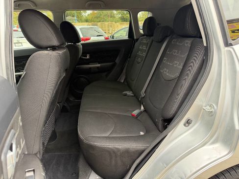Used 2013 Kia Soul + w/ Audio Pkg image 12