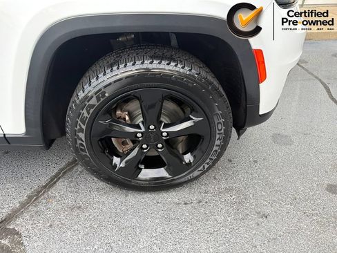 Certified 2023 Jeep Grand Cherokee L Limited w/ Black Appearance Package AWD/4WD image 20