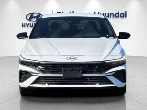 Used 2025 Hyundai Elantra Sport FWD image 6