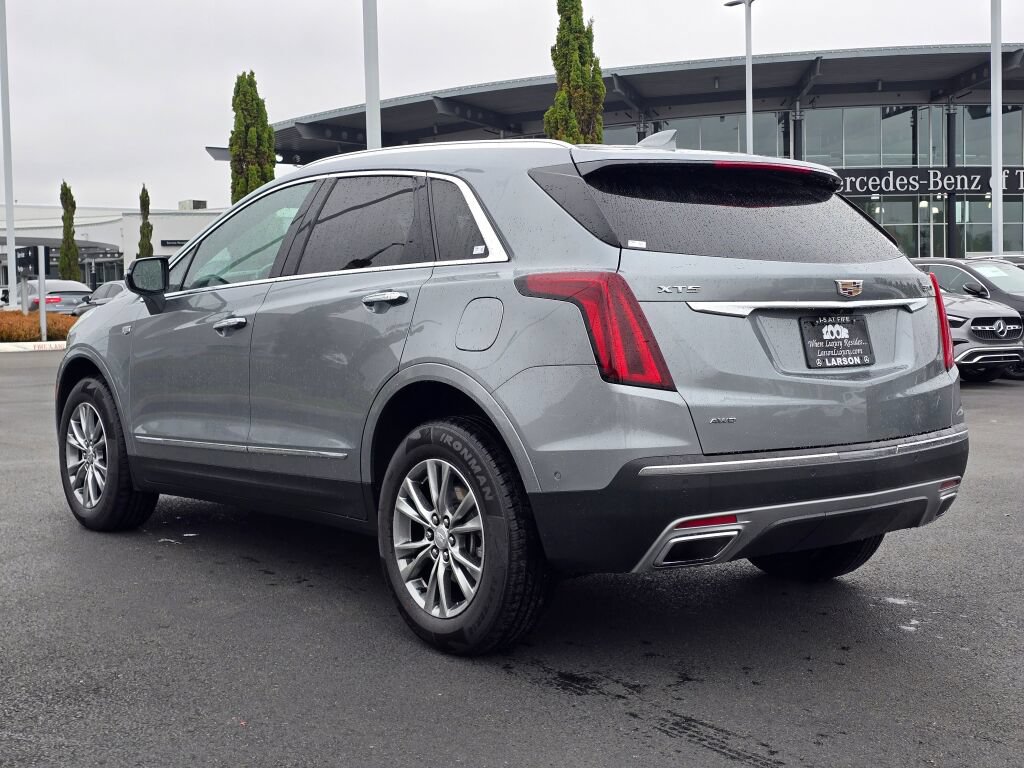 Used 2023 Cadillac XT5 Premium Luxury w/ Technology Package AWD/4WD image 4