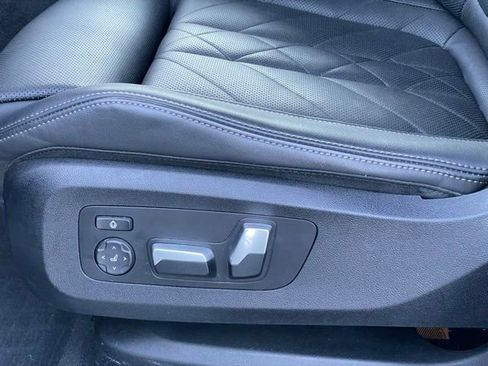 Certified 2024 BMW X6 xDrive40i w/ Premium Package image 13