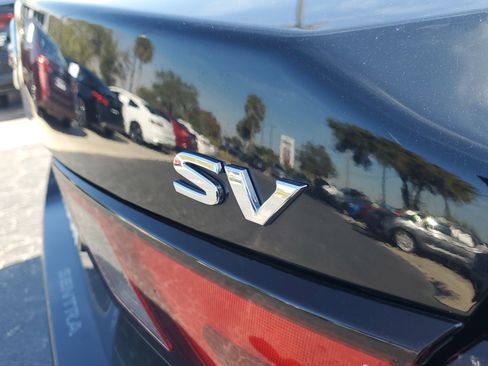 Used 2023 Nissan Sentra SV w/ SV Premium Package image 8