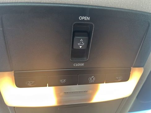 Certified 2025 Nissan Sentra SV w/ SV Premium Package image 22