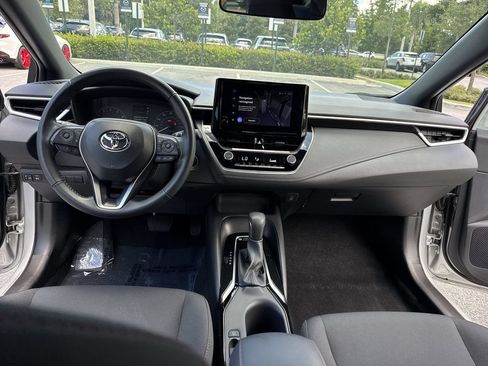 Used 2025 Toyota Corolla SE FWD image 36