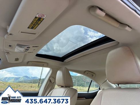 Used 2013 Lexus ES 300h w/ Luxury Pkg FWD image 23