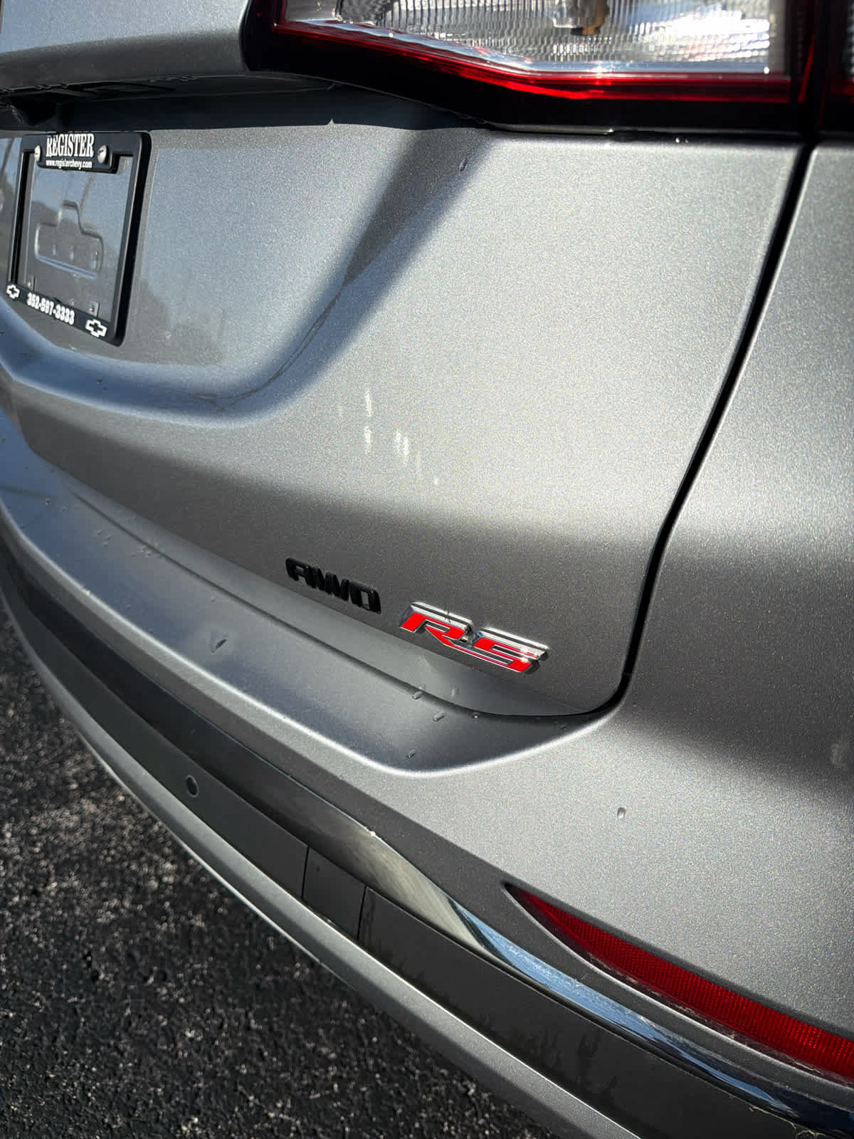 Used 2023 Chevrolet Equinox RS w/ LPO, Floor Liner Package AWD/4WD image 13
