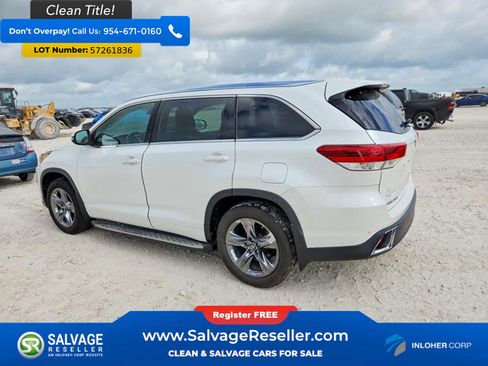 Used 2017 Toyota Highlander Limited Platinum FWD image 3