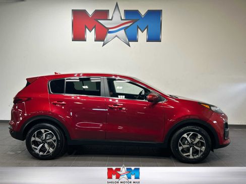 Used 2022 Kia Sportage LX FWD image 1