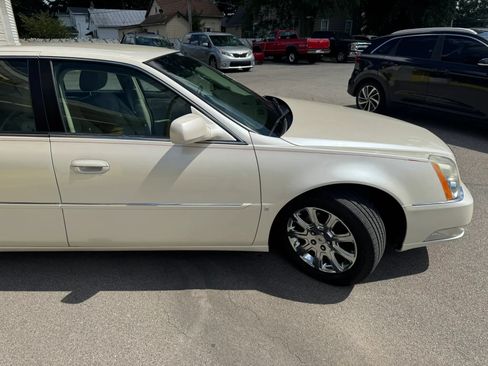 Used 2008 Cadillac DTS FWD image 11