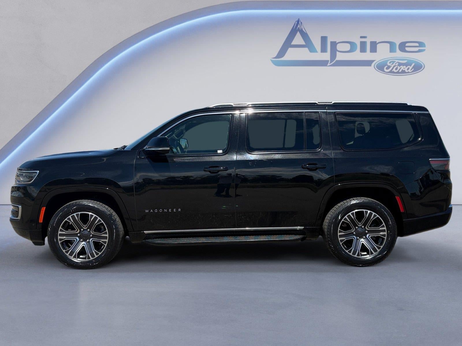 Used 2024 Jeep Wagoneer Series II AWD/4WD image 2