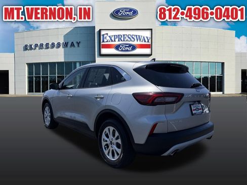 Used 2024 Ford Escape Active w/ Cold Weather Package FWD image 8