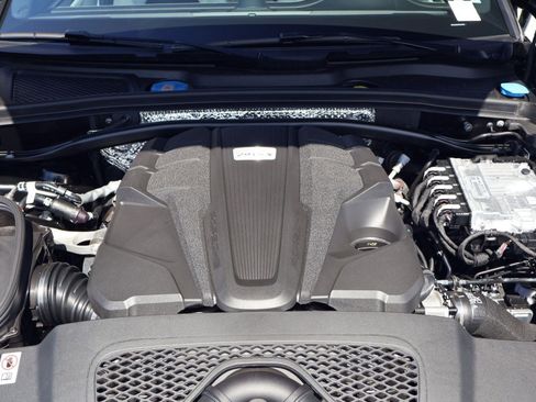 New 2026 Porsche Macan S AWD/4WD image 26