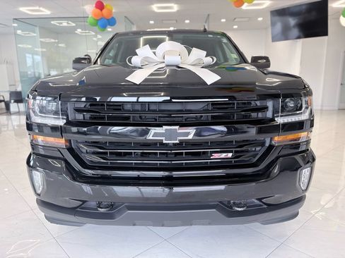 Used 2017 Chevrolet Silverado 1500 LT w/ Midnight Edition AWD/4WD image 2
