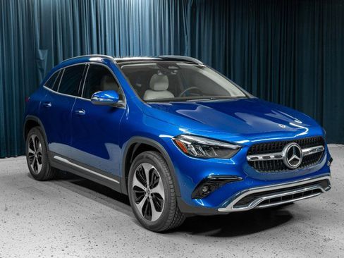 Certified 2025 Mercedes-Benz GLA 250 image 3