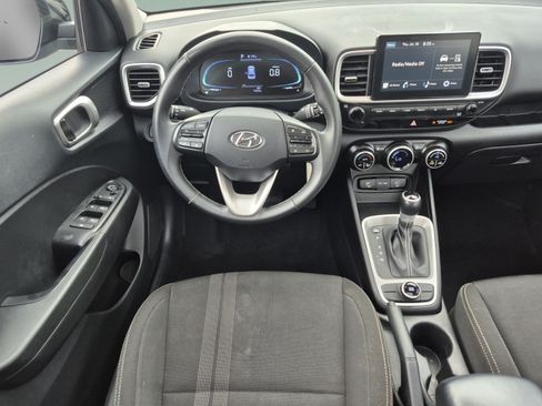 Used 2023 Hyundai Venue SEL w/ Cargo Package FWD image 13