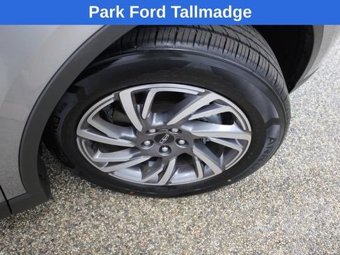 Used 2023 Lincoln Corsair AWD w/ Equipment Group 101A image 27