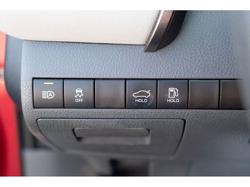 Used 2021 Toyota Camry LE image 27