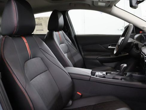 New 2026 Nissan Sentra SR w/ SR Premium Package FWD image 26