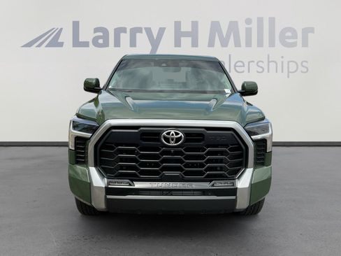 Used 2022 Toyota Tundra Limited w/ TRD Off-Road Package AWD/4WD image 8