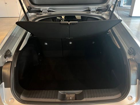 Used 2025 Toyota Prius LE image 31