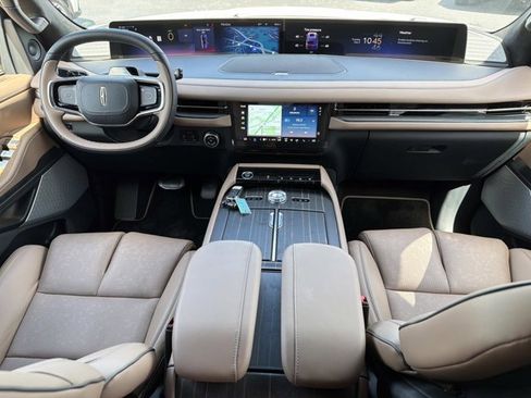 New 2026 Lincoln Navigator Black Label AWD/4WD image 23