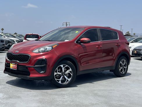 Used 2020 Kia Sportage LX w/ LX Popular Package FWD image 2