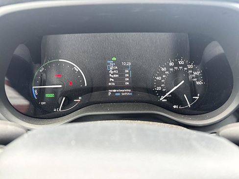 Used 2022 Toyota Sienna XSE FWD image 18