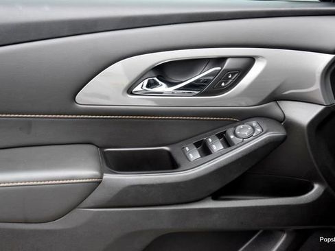 Used 2020 Chevrolet Traverse LT FWD image 9