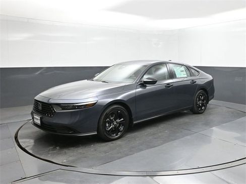 New 2025 Honda Accord SE image 1