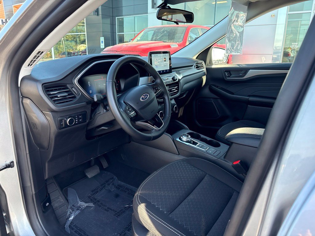 Used 2024 Ford Escape Active FWD image 16