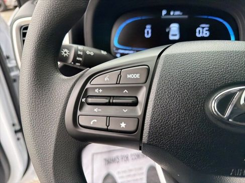 Certified 2026 Hyundai Venue SE image 20