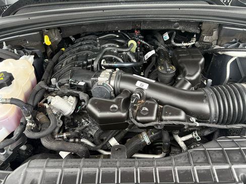 Used 2023 Jeep Grand Cherokee Laredo AWD/4WD image 65