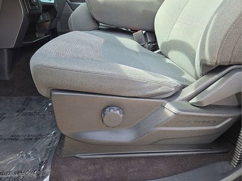 Used 2021 Ford F150 XLT image 24
